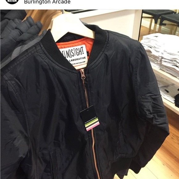 Black bomber jacket - Picture 1 of 3